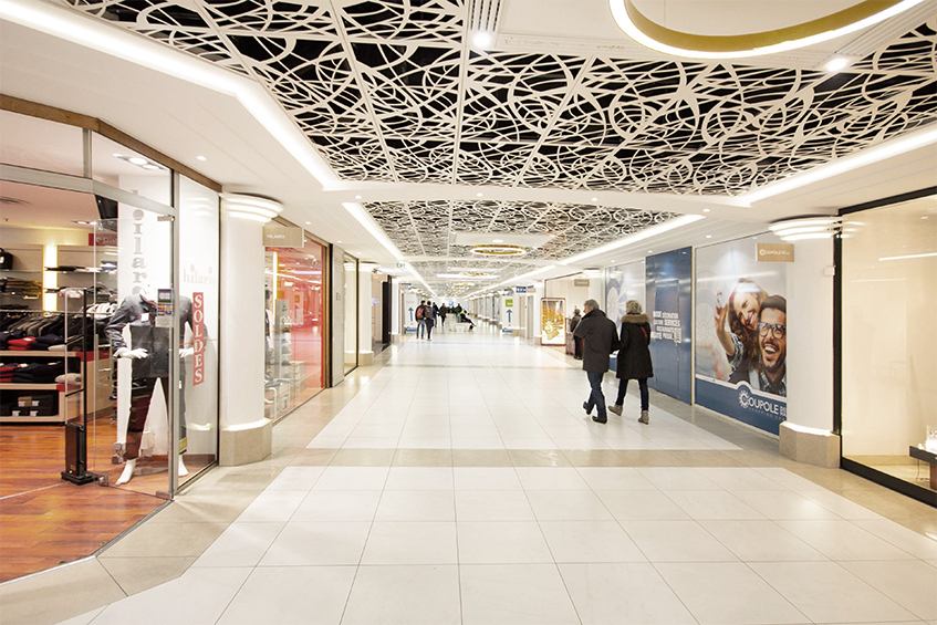 Cazenove Architecte Centre Commercial Tertiaire La Coupole Halles Nimes 008