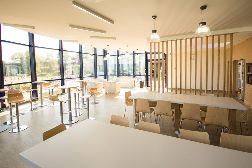 Cazenove Architecte Centre Danielou Cafeteria 001